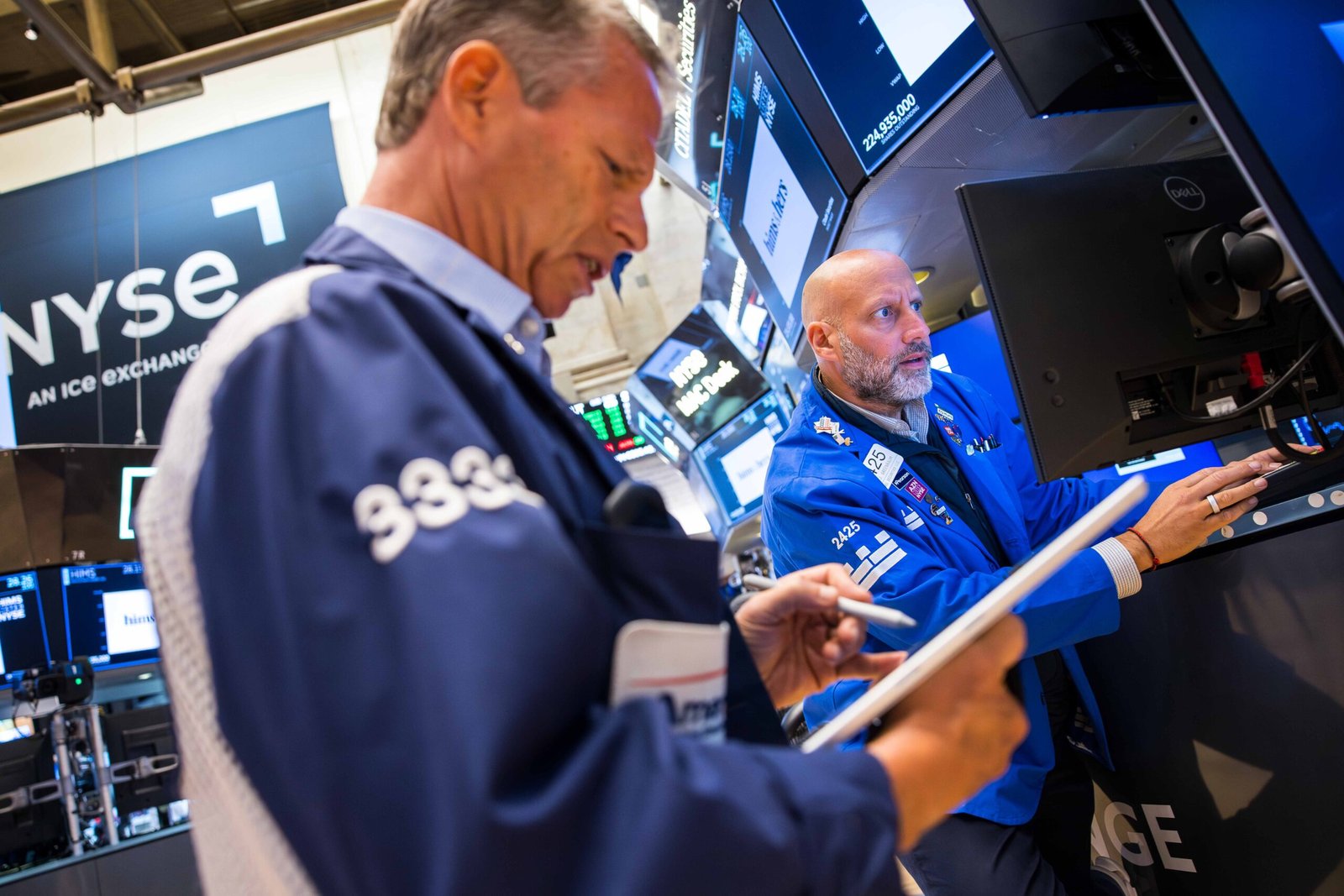 CNBC’s “Breaking News” Is Just a Newsletter Sign‑Up Page
