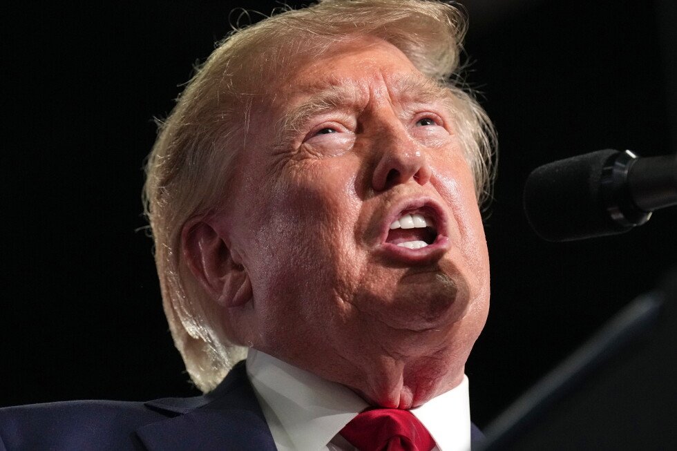 Trump rallies South Carolina base behind Graham in pivotal GOP Senate runoff